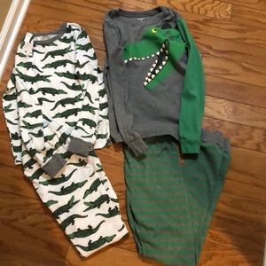 LIKE NEW boys Carter’s PJs-2 sets
